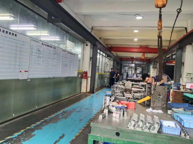 Dongguan JoonPang Plastic Mold Co., Ltd. linea di produzione del fabbricante
